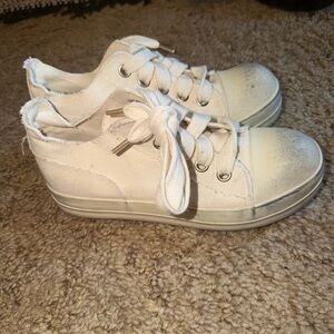 White Canvas Low-Top Sneakers